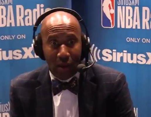 18岁新秀王洪泽CBA首秀获赞成熟如28岁（18岁新星王洪泽CBA处子战表现老练，被赞宛如28岁）