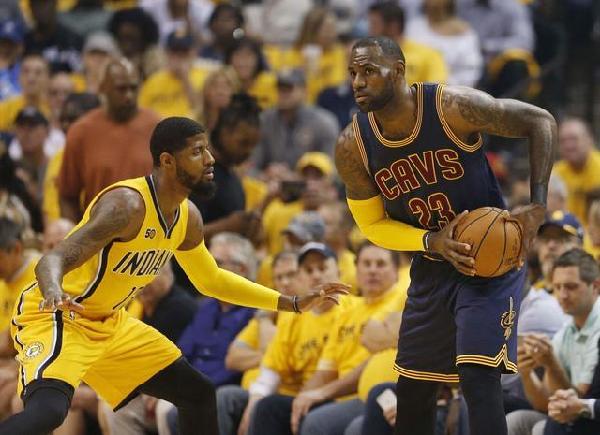 张伯霖：自己进几个球无所谓，只要球队能小组第一出线就行（张伯霖：个人进球不重要，球队小组头名出线才是关键）