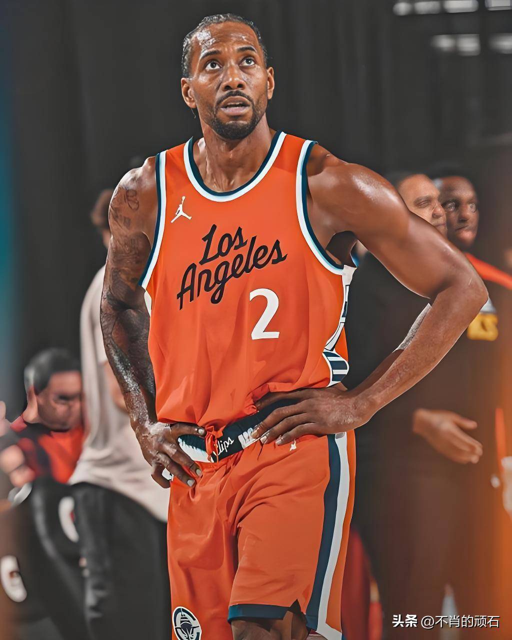 福克斯：哈珀和卡斯尔非常无私，我们还有更大的目标要去实现（福克斯：哈珀与卡斯尔极其无私，我们正冲击更宏大的目标）