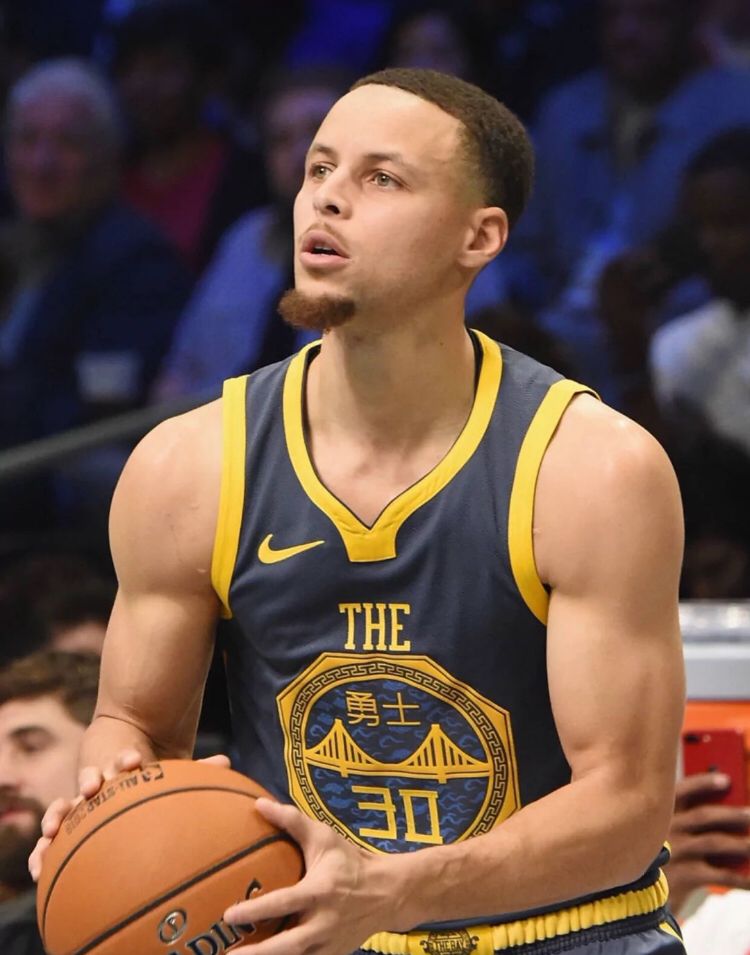 同曦以速度压制对手（同曦以快制胜）